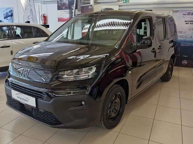 Neu Fiat Doblò Basis 131 PS (96 kW) 2025 Schwarz Van / Kleinbus