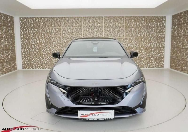 Neu Peugeot 308 GT 131 PS (96 kW) 2025 Grau Limousine