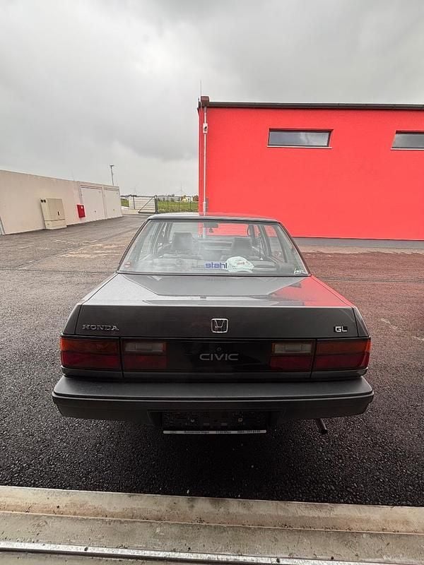 Gebraucht Honda Civic 84 PS (61 kW) 1986 Silber Limousine