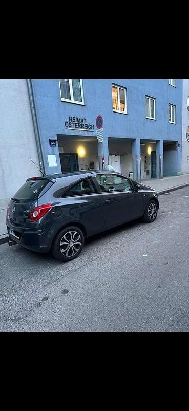Gebraucht Opel Corsa 69 PS (50 kW) 2013 Limousine