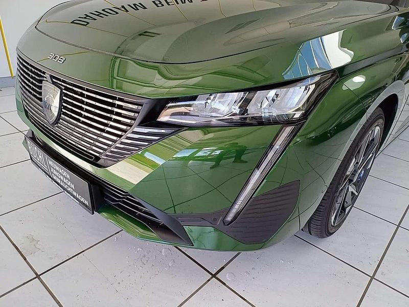 Gebraucht Peugeot 308 Allure 131 PS (96 kW) 2023 Grün Limousine