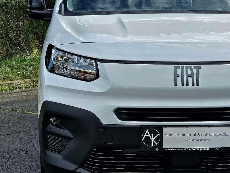 Neu Fiat Doblò 102 PS (75 kW) 2025 Weiß Van / Kleinbus