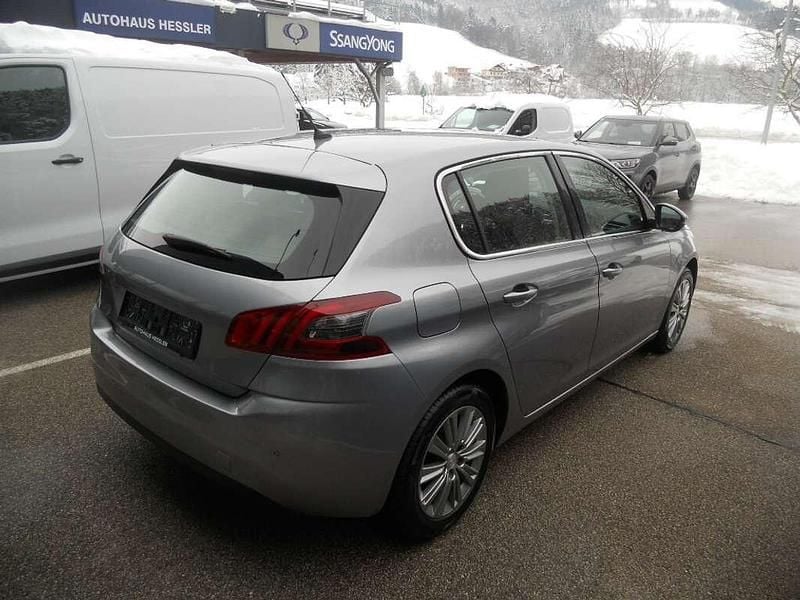 Gebraucht Peugeot 308 Allure 131 PS (96 kW) 2019 Grau Limousine