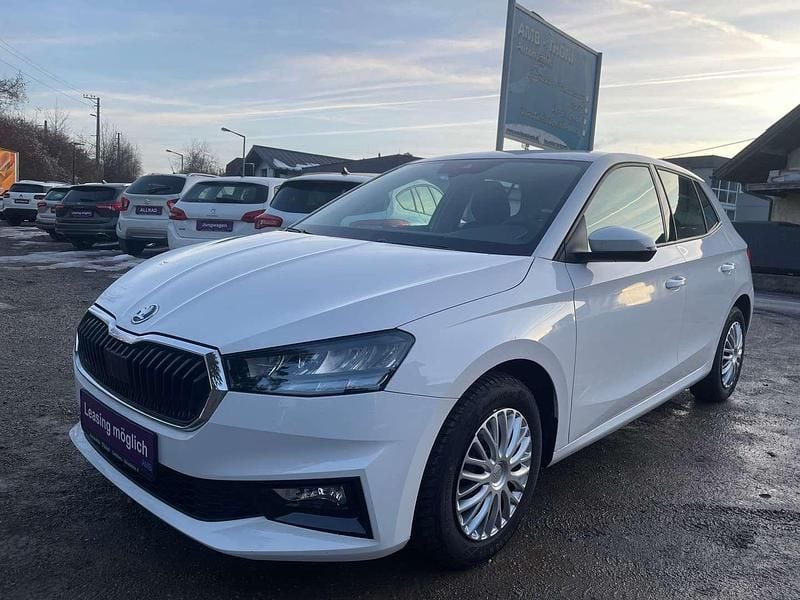 Gebraucht Skoda Fabia 65 PS (47 kW) 2022 Weiß Kleinwagen