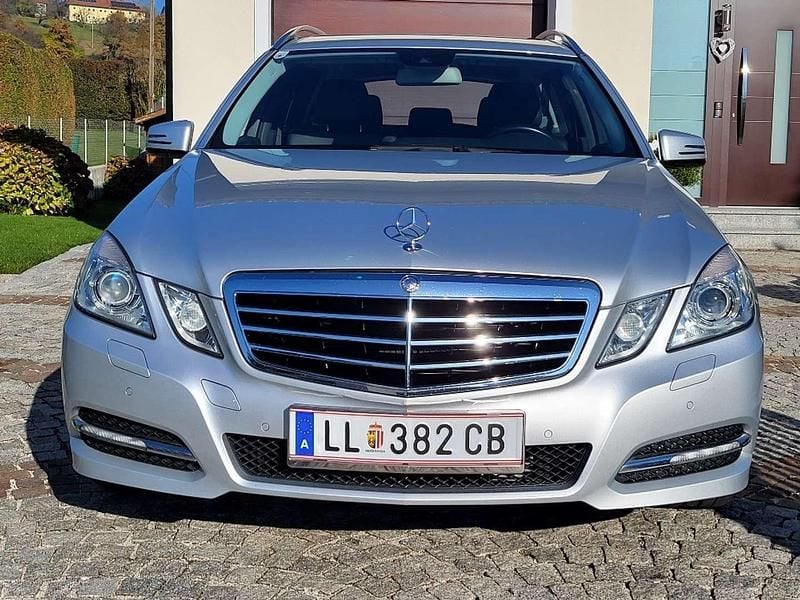 Gebraucht Mercedes E200 Avantgarde 136 PS (100 kW) 2011 Silber Kombi
