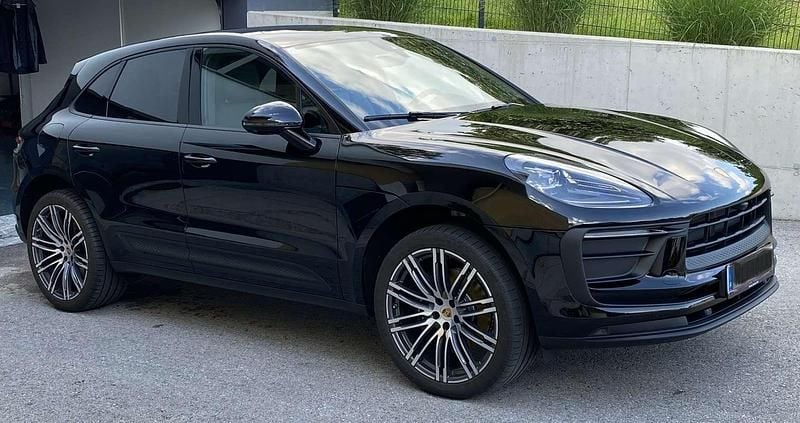 Gebraucht Porsche Macan 265 PS (194 kW) 2024 Schwarz SUV