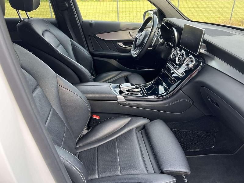 Gebraucht Mercedes GLC250 AMG 204 PS (150 kW) 2017 Weiß SUV
