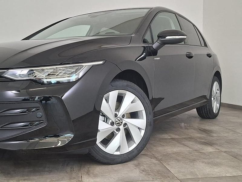 Neu VW Golf VIII 115 PS (84 kW) 2026 Schwarz  metallic