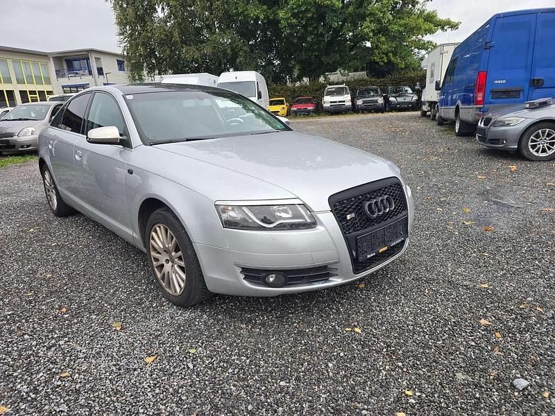 Grau Gebraucht 2006 Audi A6 Limousine | € 1.600 (Superpreis) - Bild 1/4