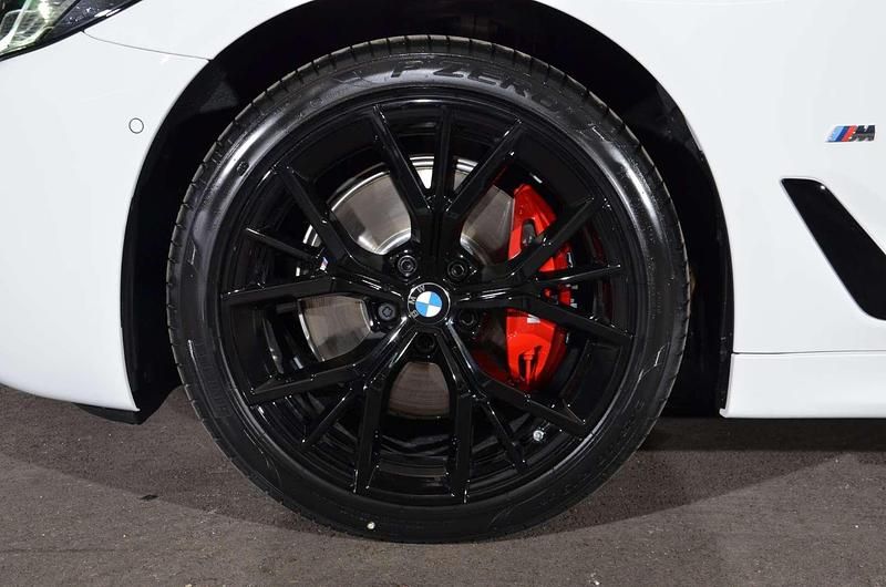 Gebraucht BMW 520 Efficient Dynamics 190 PS (139 kW) 2022 Alpinweiß Limousine