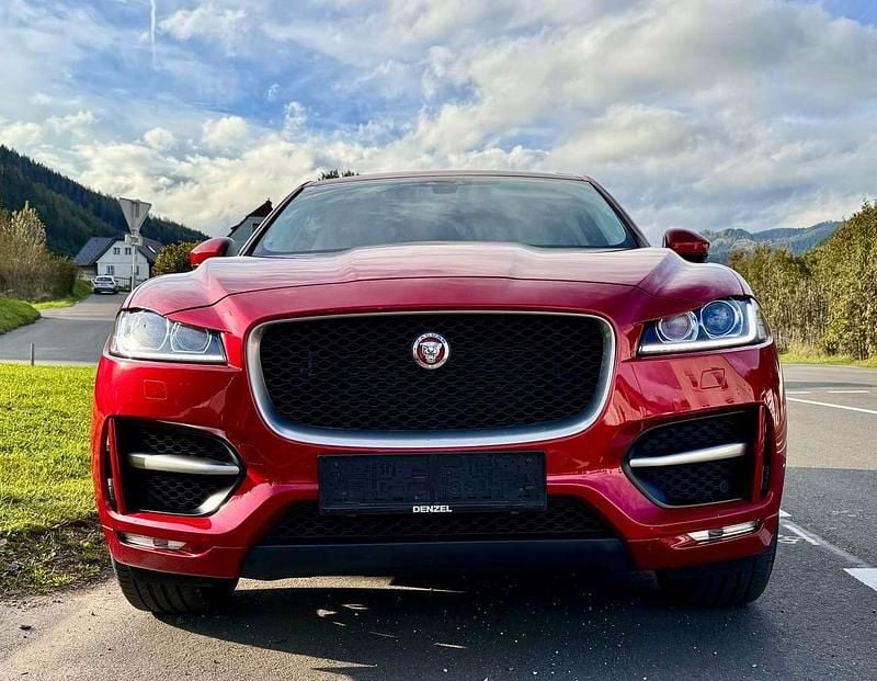 Rot Gebraucht 2020 Jaguar F-Pace R-Sport SUV | € 16.000 - Bild 1/4