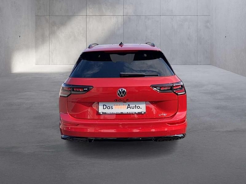 Gebraucht VW Golf VIII Sport 150 PS (110 kW) 2025 Rot Kombi