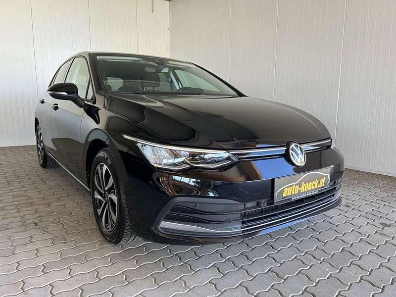 Gebraucht VW Golf VIII Active 116 PS (85 kW) 2022 Schwarz Kleinwagen