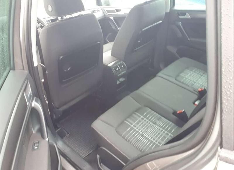 Gebraucht VW Golf VII LOUNGE 150 PS (110 kW) 2016 Grau Limousine