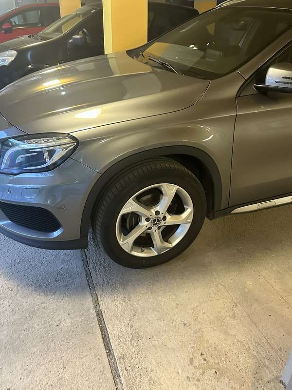 Gebraucht 2016 Mercedes GLA200 AMG line SUV | € 22.000 (Fairer Preis) - Bild 1/4