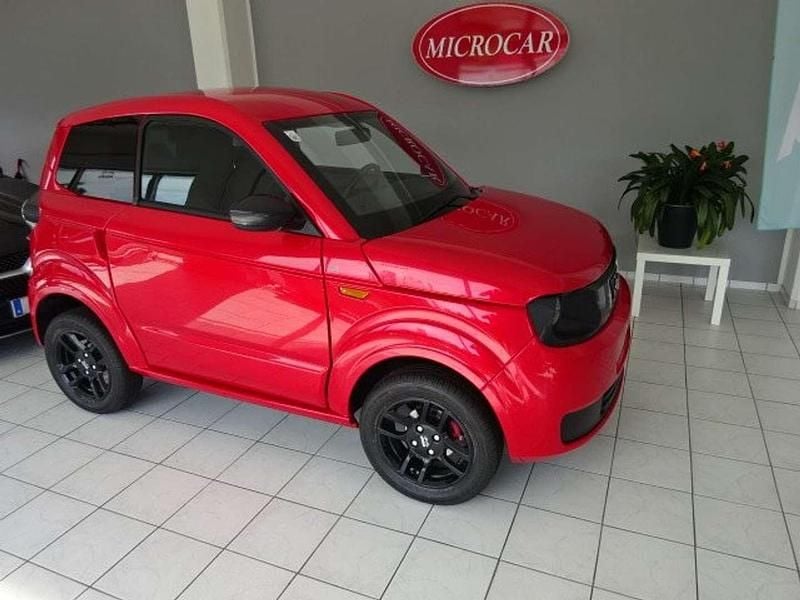 Gebraucht Ligier Myli 11 kW (15 PS) 2024 Rot Kleinwagen