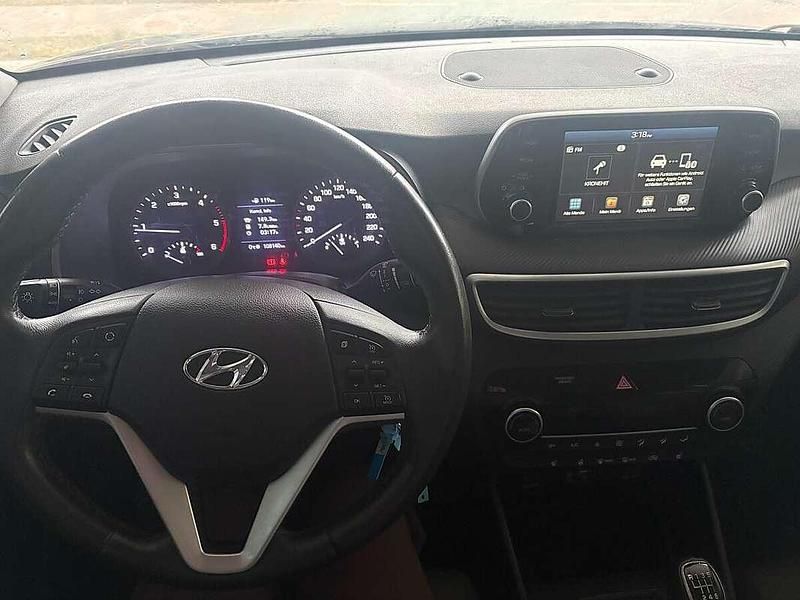 Gebraucht Hyundai Tucson 136 PS (100 kW) 2020 Blau SUV