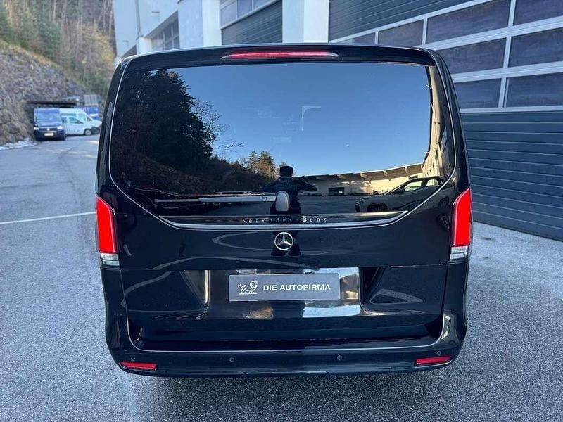 Gebraucht Mercedes V300 Avantgarde Edition 239 PS (175 kW) 2021 Schwarz Van / Kleinbus