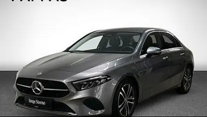 Grau Gebraucht 2024 Mercedes A180 Progressive Limousine | € 34.950 (Fairer Preis)