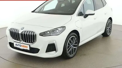Weiß Gebraucht 2023 BMW 225 Active Tourer M Sport Van / Kleinbus | € 31.290 (Fairer Preis)
