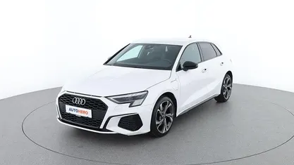 Weiß Gebraucht 2021 Audi A3 Sportback S-Line Kleinwagen | € 23.590