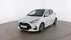Weiß Gebraucht 2022 Toyota Yaris Hybrid Lounge Limousine | € 20.390 (Fairer Preis)