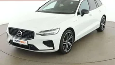 Weiß Gebraucht 2020 Volvo V60 R-Design Kombi | € 30.990 (Fairer Preis)