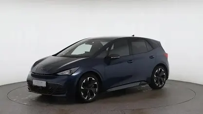 Mittelblau metallic Gebraucht 2025 Cupra Born e-Boost Kleinwagen | € 36.590 (Teuer)