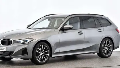 Grau Gebraucht 2024 BMW 318 Efficient Dynamics Kombi | € 42.800 (Fairer Preis)