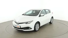 Weiß Gebraucht 2016 Toyota Auris Active Limousine | € 13.090 (Fairer Preis)