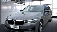Grau Gebraucht 2022 BMW 520 Kombi | € 34.900 (Guter Preis)
