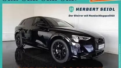 Gebraucht Audi e-tron S-Line 230 kW (313 PS) 2022 Mythosschwarzmet. SUV