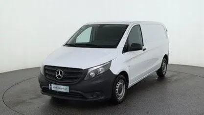 Gebraucht Mercedes Vito 114 PS (83 kW) 2019 Arktikweiß Van