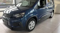 Nacht blau Gebraucht 2022 Peugeot e-Rifter GT Van / Kleinbus | € 23.990