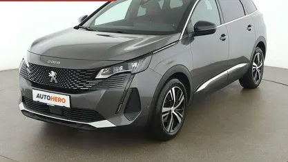 Grau Gebraucht 2021 Peugeot 5008 GT Van / Kleinbus | € 22.490 (Fairer Preis)