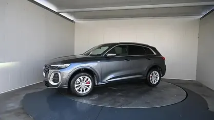 Gebraucht Audi Q5 Ambiente 204 PS (150 kW) 2025 SUV