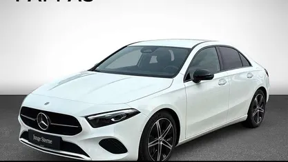 Gebraucht 2024 Mercedes A180 Progressive Limousine | € 34.900 (Fairer Preis)