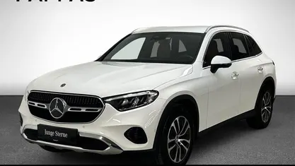 Gebraucht Mercedes GLC200 Avantgarde 204 PS (150 kW) 2024 Polarweiß SUV