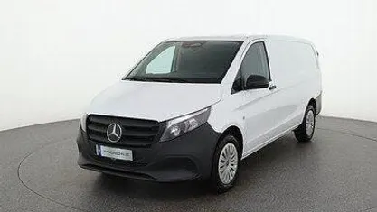 Gebraucht Mercedes Vito 135 PS (99 kW) 2024 Arktikweiß Van