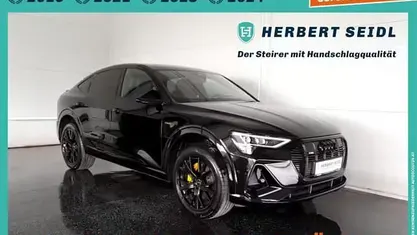 Gebraucht Audi e-tron Black Edition 300 kW (408 PS) 2022 Schwarz SUV