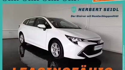Superwhite Gebraucht 2022 Toyota Corolla Kombi | € 21.480 (Fairer Preis)