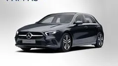 Kosmosschwarz metallic Gebraucht 2021 Mercedes A180 Progressive Limousine | € 26.900 (Guter Preis)