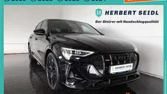Schwarz Gebraucht 2023 Audi e-tron Black Edition SUV | € 40.880 (Fairer Preis)