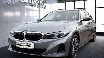 Grau Gebraucht 2024 BMW 320 Shadowline Kombi | € 45.770 (Fairer Preis)