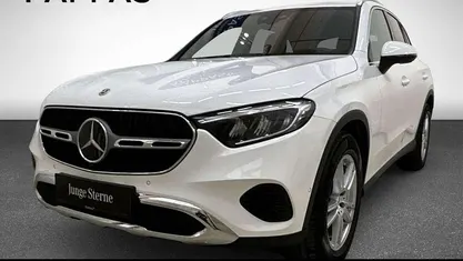 Gebraucht Mercedes GLC220 197 PS (144 kW) 2025 Polarweiß SUV