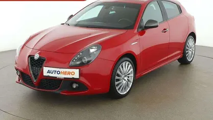 Rot Gebraucht 2017 Alfa Romeo Giulietta Super Kleinwagen | € 11.990 (Fairer Preis)