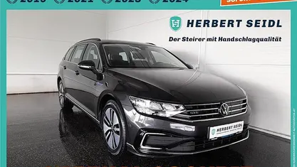 Grau Gebraucht 2021 VW Passat GTE Kombi | € 19.480 (Guter Preis)