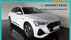 Weiß Gebraucht 2021 Audi e-tron S-Line SUV | € 33.880 (Fairer Preis)