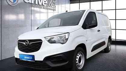 Gebraucht Opel Combo Enjoy 102 PS (75 kW) 2023 Weiß Van