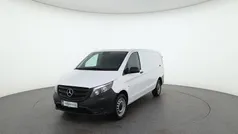Arktikweiß Gebraucht 2024 Mercedes Vito Van / Kleinbus | € 35.990 (Fairer Preis)